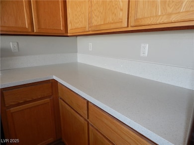 1032 Sweeping Ivy Ct, Las Vegas, NV 89183 - photo 7