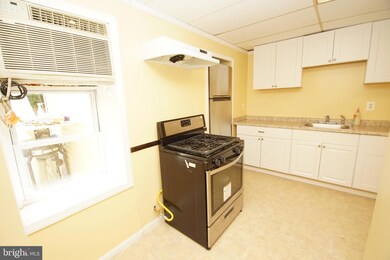 6925 Harford Rd, Parkville, MD 21234 - photo 7