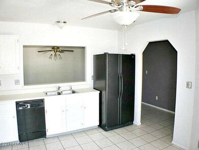 023-265899 - Kitchen