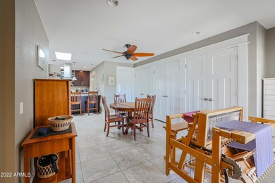 10818 W Santa fe Dr, Sun City, AZ 85351 - photo 4