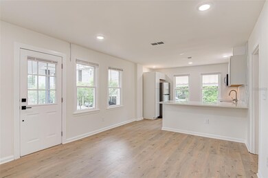 921 SW 6th Ave unit B, Gainesville, FL 32601 - photo 4