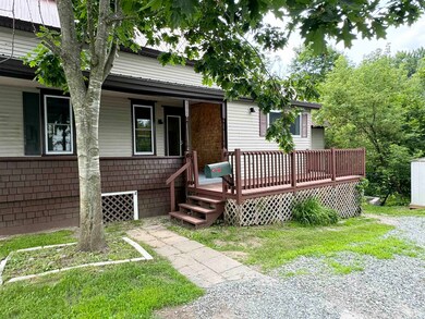 82 Maple St, Newport, VT 05855 - photo 4