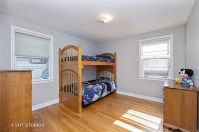 387 E Webster Ave, Elmhurst, IL 60126 - photo 3