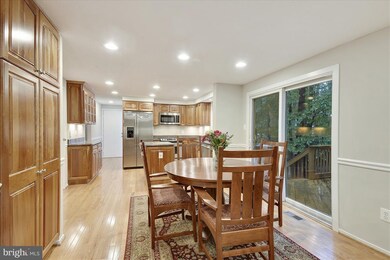 6123 Pond Spice Ln, Burke, VA 22015 - photo 4