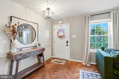 5712 Richardson Mews Square, Halethorpe, MD 21227 - photo 3