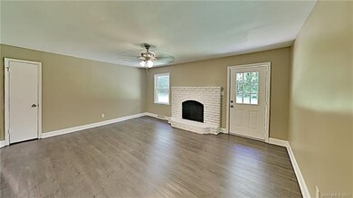 204 Brookmeade Dr, Statesville, NC 28625 - photo 5