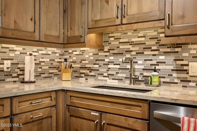 Meadow Creek Condos B5 MLS-25