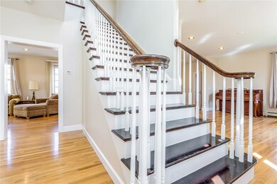 100 Bailey Ave, Middletown, RI 02842 - photo 5