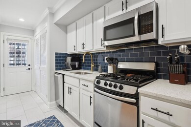 123 17th St SE unit 2, Washington, DC 20003 - photo 4
