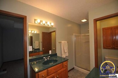 3807 SW Lincolnshire Rd, Topeka, KS 66610 - photo 7
