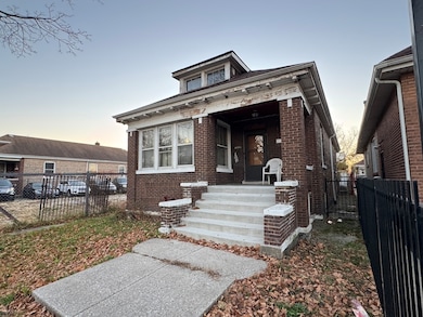 5826 S Artesian Ave, Chicago, IL 60629 - photo 2