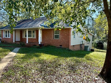 1115 Wheelock St, McComb, MS 39648 - photo 2