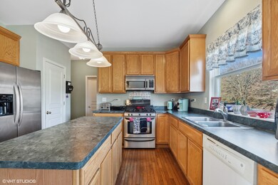 3951 Georgetown Cir, Algonquin, IL 60102 - photo 4