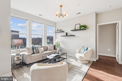 Trafalgar Flats unit 225, Arlington, VA 22204 - photo 3