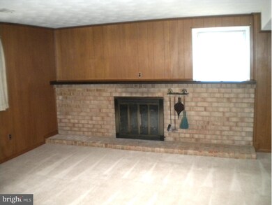 5413 Parkvale Terrace, Rockville, MD 20853 - photo 2