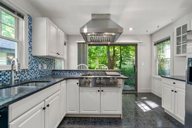 21 1/2 Concord St, Maynard, MA 01754 - photo 5