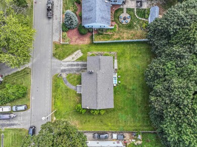 14 Savoie St, Bedford, NH 03110 - photo 5