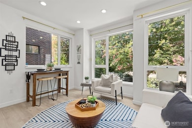 716 11th Ave E unit A, Seattle, WA 98102 - photo 2