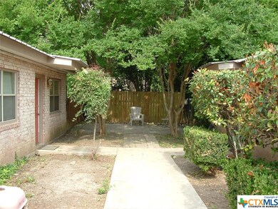 1909 Pecan St unit D, San Marcos, TX 78666 - photo 2