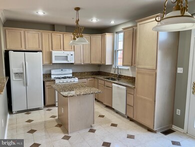20804 Shamrock Glen Cir, Germantown, MD 20874 - photo 4