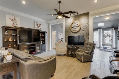 1139 Bent Oaks Dr, Denton, TX 76210 - photo 2