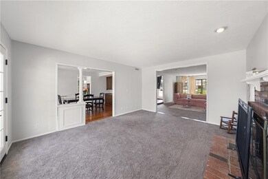 30370 Sparkle Dr, Canyon Lake, CA 92587 - photo 5