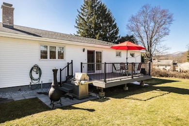 41 Maplewood Dr, Center Rutland, VT 05736 - photo 2