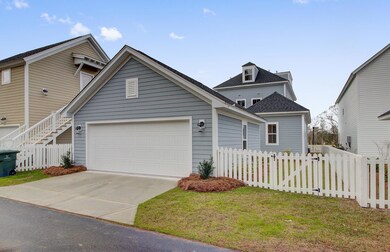 2 CAR GARAGE