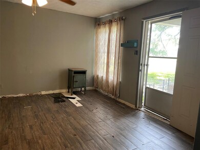 1305 Lynn St, Bonham, TX 75418 - photo 6