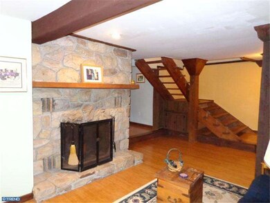 5885 Emmaus Rd, Emmaus, PA 18049 - photo 3