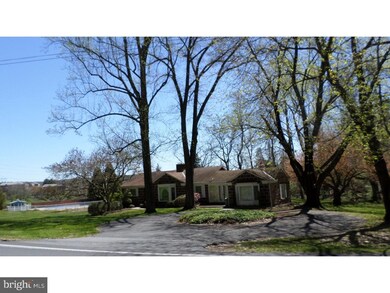 194 Pheasant Rd, Mohnton, PA 19540 - photo 2