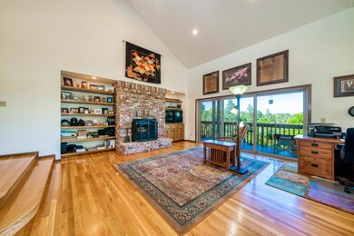 3590 Wasatch Dr, Redding, CA 96001 - photo 4