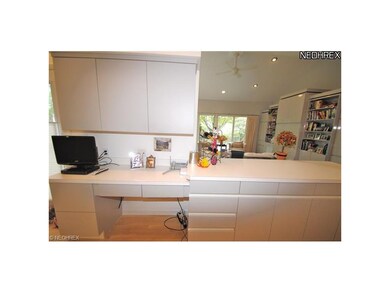 The well placed planing desk is just one of the ma