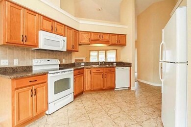 340 Camellia kitchen