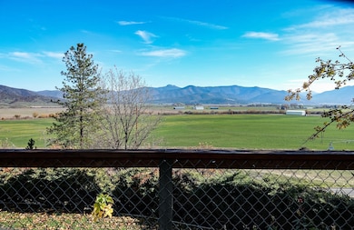 9945 N State Highway 3, Fort Jones, CA 96032 - photo 3