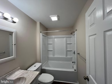 231 E Main St unit 1ST FLOOR, Lansdale, PA 19446 - photo 4