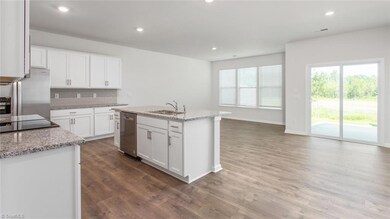 1459 Amberview Ln, Kernersville, NC 27284 - photo 6