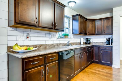 11715 Taylor Rae Dr, Louisville, KY 40229 - photo 5