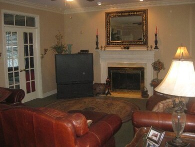 7318 Cresthill Dr, Knoxville, TN 37919 - photo 2