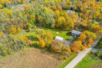 526 Hillcrest Ln, Brooklyn, WI 53521 - photo 4