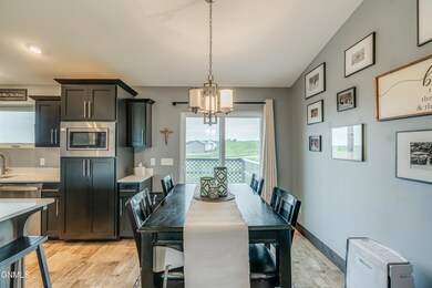 4602 Crown Point Rd NW, Mandan, ND 58554 - photo 7