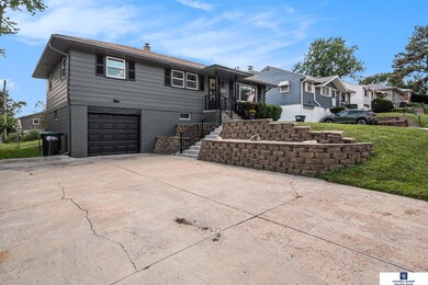 8209 Arbor St, Omaha, NE 68124 - photo 2