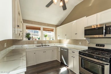 37848 Euclid Ave, Willoughby, OH 44094 - photo 5