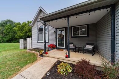 3246 Bluhm Ct, Columbus, OH 43223 - photo 4