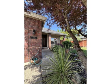 764 Impala Ave, Eugene, OR 97404 - photo 3