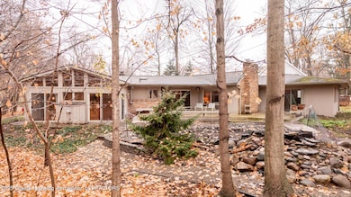 1805 Boynton Dr, Lansing, MI 48917 - photo 4