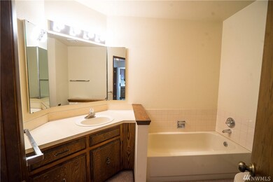 121 Front St unit 14, Lynden, WA 98264 - photo 3