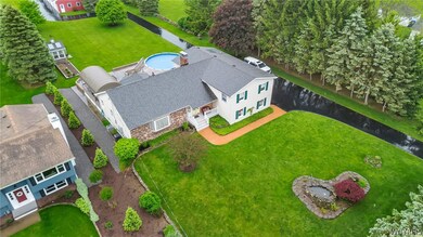 Very RARE property. Could easily be 6 bedrooms, 4