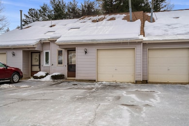 22 Bramber ii, Rochester, NH 03867 - photo 3