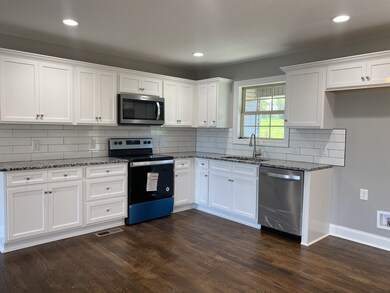 230 Jordan Ave, Shelbyville, TN 37160 - photo 6